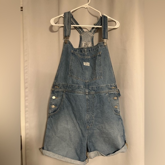 Women’s Levi’s Classic Blue Denim Short Overalls - Large - Picture 1 of 5